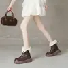 Botas de Nieve de Terciopelo de Invierno para Mujer Estilo Británico Retro Botines Cortos Meilade Hebilla de Cuero Suela Gruesa Cálida Tacón Grueso Botas Martin