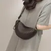 Bolsa Feminina 2026 Novo Modelo Outono Inverno Bolsa de Ombro Único Transversal Bolsa Pequena Simples para o Dia a Dia Bolsa de Palha