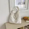 Bolso de hombro de lona con diseño floral hueco transfronterizo para mujer, gran capacidad, adecuado para el trabajo diario, verano 2026, estilo artístico, bolso tote versátil