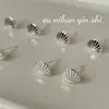Brincos Pequenos de Concha em Prata de Lei S925 Ouni Coreana para Mulheres Design de Nicho Doce e Cool Estilosos Pequenos Frescos Simples Brincos Brincos