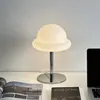 Lámpara de mesa de cristal de lujo ligero italiano para mesita de noche de dormitorio Lámpara de mesa decorativa de diseño simple para dormitorio principal Toque de alta gama Hierro