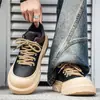 Zapatos de Hombre Estilo Nuevo Estilo Hong Kong Tenis Casuales Otoño e Invierno Zapatos Deportivos Gruesos de Moda para Aumentar Estatura para Estudiantes