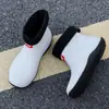 Botas de lluvia invierno hombres y mujeres nuevas cálidas antideslizantes impermeables zapatos de agua hombres exteriores pesca resistentes al desgaste cocina trabajo zapatos de goma