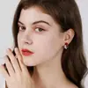 Moda Nueva Venta Caliente Transfronteriza Elegantes y Estilosos Pendientes Rojos con Mariposas y Corazones de Pedrería, Pendientes y Accesorios para Orejas de Alta Gama