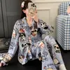 Nuevo cárdigan de doble longitud para mujer Otoño 2026 con cuello de solapa, pijama casual holgado con estampado de dibujos animados y anime, algodón nube