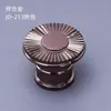 Botellas dispensadoras de vidrio transparente con tapas metálicas al por mayor, Tapas de botella rociadora a presión, Tapas de aleación de zinc en stock, Botellas dispensadoras de perfume