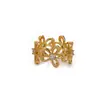 Anillo de Dedo Índice Dorado Hueco con Forma de Mariposa, de Lujo Ligero Tridimensional con Acabado Metálico, Joyería Elegante y Lujosa