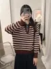 Suéter de tricô retrô listrado falso de duas peças para mulheres, novo estilo outono e inverno, solto e versátil, peça de outer wear casual em tricô