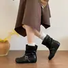 Botas femininas de novo estilo com aumento interno de altura para outono e inverno, estilo britânico casual western 2026, botinhas de nicho, sapatos femininos com um toque retrô e de luxo leve