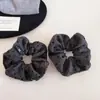 Scrunchie de Lã Cinza com Bolinhas Estilo Coreano para Outono e Inverno, Elástico de Cabelo Simples e Versátil, Acessório para Coque