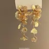 Brincos de metal flor com franja retrô francesa alta sensibilidade nicho temperamento requintado clipe de orelha