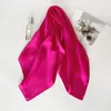 Pañuelo Cuadrado Pequeño de Color Sólido para Mujer 70*70 Liso Estilo Coreano Simple Versátil Primavera y Verano Profesional Banco Azafata Pañuelo Pequeño