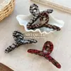 Pinza para el Cabello de Lana con Forma de Corazón Estilo Universitario para Otoño e Invierno con Pinza Lateral y Pinza de Tiburón para Moño en la Parte Trasera de la Cabeza Accesorio para el Cabello para Mujer