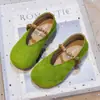 Otoño 2026 Nuevos Zapatos de Cuero para Niños Estilo Coreano Moda Hebilla de Cinturón con Perlas Zapatos Mary Jane Planos Florales para Niñas