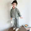 Conjunto de Pantalones Acampanados de Encaje Estilo Coreano para Niñas Primavera/Otoño 2026 Nuevo Moda Infantil Elegante Conjunto de Dos Piezas para Niña Pequeña