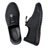 Zapatos de Malla de Moda para Hombre 2025 Verano Nuevo Estilo Empalmados Slip-On Slip-Ons Suela Suave Cómodos Transpirables Zapatos Casuales