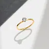Anel de diamante moderno, simples e clássico com seis garras para mulheres, aço titânio, não desbota, anel popular para casais, joia versátil de luxo leve