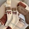 Calcetines de dormir para mujer de otoño e invierno, de tubo medio, forro polar, gruesos, cálidos, lindos, estilo japonés, calcetines largos de invierno