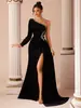 Vestido de Noche de Terciopelo Off-Shoulder de Lujo Ligero para Eventos Sociales con Pedrería, Color Sólido, Ceñido a la Cintura, Corte Sirena, Abertura y Cola, Adecuado para Fiestas Anuales y Eventos de Cena