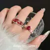Anillo vintage de diamante brillante color rosa intenso, estilo de lujo discreto 'old money', anillo de diamante brillante retro de nicho europeo y americano de alta gama