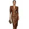 Sitio independiente de Amazon Nuevo estilo europeo y americano Vestido de cuero PU para mujer, cuello en V, manga larga, entallado en la cintura, adelgazante, elegante vestido bodycon