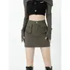 Falda corta casual cómoda de cintura alta color verde grisáceo, estilo de moda, ultra ajustada, con caída vintage y diseño de ropa de trabajo de mezclilla con forma de pera