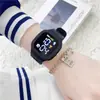 Ventas Directas de Fábrica Reloj Electrónico LED Dropshipping de TikTok Reloj Electrónico Multifuncional Estudiante Niños Cuadrado Moderno Estilo Hong Kong
