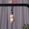 Ciprés Rojo Madera de Haya Talla Gatito Juguetón Colgante de Llave Mochila de Pareja Yiming Xianyuan Colgante Decorativo