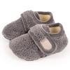 Calcetines de Suelo para Bebé Antideslizantes Suela Suave Otoño e Invierno Niños Hombres y Mujeres Terciopelo Velcro Cálidos Calcetines Zapatos para Niños Pequeños