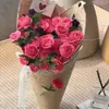 Producto Nuevo Otoño e InviernoRamo de Flores de Papel de Paja Hecho a Mano Vintage Papel de Envoltura Papel Triturado Rosa Envoltura Floral DIY