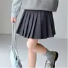 Conjunto de estilo preppy para niña colección otoño 2026 nuevo: conjunto de tres piezas para niños mayores: camisa a rayas, chaleco de punto y falda plisada