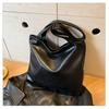 Nova Bolsa de Ombro de Grande Capacidade para Mulheres 2024 All-match Têxtil Moda Nicho Axilas Bolsa Estilo Simples Casual Bolsa Feminina