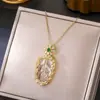 Cadena de clavícula de acero de titanio estilo retro nacional moda candado de paz de jade colgante de izaje todo partido temperamento accesorios de estilo chino de alta calidad