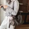 Bolso de mano retro de gamuza para otoño e invierno para mujer, nuevo estilo 2026, diseño simple, gran capacidad, bolso de hombro, bolso cruzado, adecuado para el trabajo y para ir al trabajo