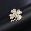 Nova coréia de quatro folhas trevo pequeno broche liga chapeamento strass corpete feminino cor flor acessórios pino jóias atacado