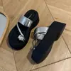 Sandalias de Plataforma Gruesa con Anillo en el Dedo del Pie, Elevadoras de Altura, con Pedrería para Mujer, Nuevo Estilo Verano 2026, Adecuadas para Usar con Faldas, Chanclas de Playa