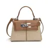 Novas Bolsas Tendência com Toque de Luxo, Bolsas de Ombro com Fivela de Fecho Levemente Luxuosas, Bolsas Transversais Versáteis e Estilosas para Mulheres, Atacado do Fabricante