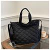 Bolsa Versátil com Bordado Lingge Feminina 2024 Elegante Moderna Bolsa Tote Casaco Acolchoado com Algodão Bolsa de Mão Simples para Mulheres