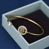 Pulseira Cross-Border Popular Jewelry com Árvore da Vida Vazada, Pulseira Feminina Personalizada com Abertura Ajustável e Strass, Disponível para Venda