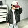 Jaqueta Xadrez Infantil Outono 2026 Novo Estilo Popular Item Quente do Ano Jaqueta Estilo Coreano Infantil Gola Alta Top Bonito