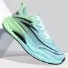 Sapatos Masculinos Novos Tênis Esportivos de Solado Macio Malha Respirável Leves Casuais Confortáveis Moda de Solado Grosso Versátil Tênis de Corrida Masculino