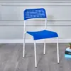 Fabricante de sillas de comedor casuales minimalistas modernas suministra silla con respaldo silla de plástico con agujero silla para estudiantes de dormitorio silla de mesa de comedor