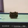 Pingente Gato da Sorte em Jacarandá com Folha Pequena, Acessório Decorativo Moderno e Fofo, Etiqueta "Tudo Corre Bem", Enfeite de Carro DIY
