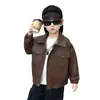 Chaqueta de Cuero con Cuello Solapa Estilo Coreano Fresca para Bebés Niños Otoño 2026 Nuevo Abrigo Casual de Otoño para Niños Pequeños