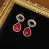 Colgante de oreja de piedra natural a juego con piedra del Rin roja rosa bañada en oro antiguo de 18 quilates chapado en cobre de Occidente
