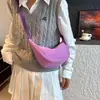 Bolsa esportiva externa em formato de bolinho transfronteiriça, bolsa transversal de nylon simples e casual para mulheres, leve para passeios, deslocamentos e ciclismo