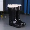 Botas de lluvia para hombre, venta al por mayor, zapatos de protección laboral, zapatos antideslizantes impermeables, botas de lluvia, zapatos altos de goma, botas de agua, zapatos de agua con terciopelo de algodón, resistentes a ácidos y álcalis.