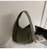 Bolsa de Ombro Único Personalizada pelo Fabricante, Grande Capacidade, Bolsa de Tecido Aveludado, Versátil para Estudantes, Leve para a Aula e o Trajeto, com Bolso Externo com Zíper
