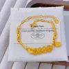 Pulseira Levemente Luxuosa Estilo Vintage Banhada a Ouro com Fragmentos de Ouro, Estrelas, Lua, Flores Pequenas e Corações em Cor Dourada, Design Moderno e Elegante para Mulheres
