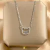 Collar de Oso con Letra M para Mujer, Cadena para Clavícula Sencilla y Moderna Estilo Ins con Circonita, Joyería de Lujo Ligero de Nicho Microincrustada al por Mayor